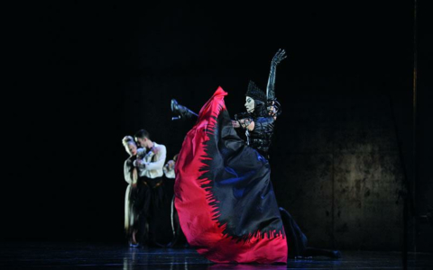 Angelin Preljocaj, Costumes de Danse jusqu'au 6 mars 2016	