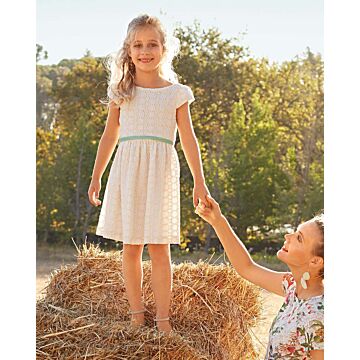 Robe broderie anglaise pour fillette n°129 de Burda Style Juin 2017