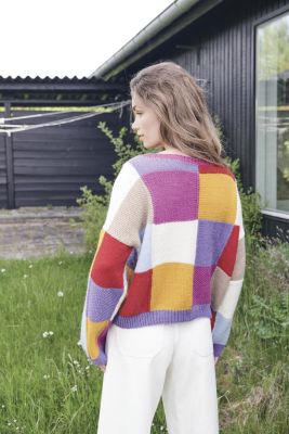 Pullover en color-block
 #09 | Burda Mailles n°18 - 2022