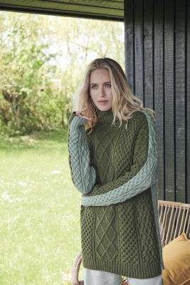 Pullover bicolore en torsades
 #12 | Burda Mailles n°18 - 2022