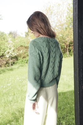 Pullover en torsades
 #14 | Burda Mailles n°18 - 2022