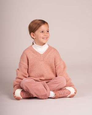 Pullover enfant avec un col en V
 #11 | Burda Mailles n°20 - 2023