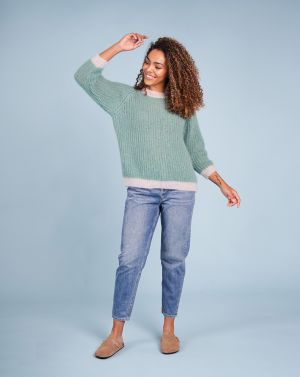 Pullover avec des bordures contrastantes
 #30 | Burda Mailles n°20 - 2023