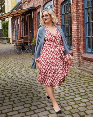Robe en viscose n°410 | Burda Curvy 01/23