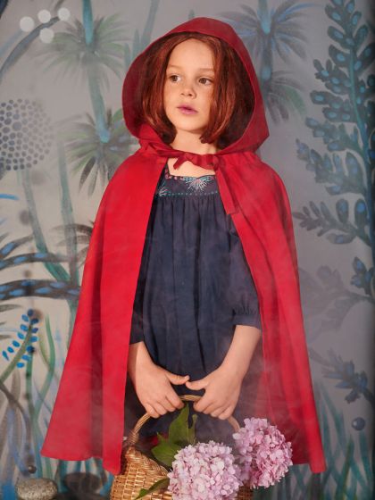 Petit chaperon rouge n°130 de Burda Style Janvier 2017