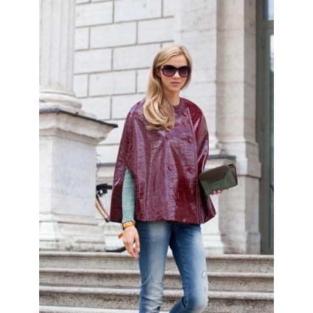 Cape n°131 de Burda Style Août 2012