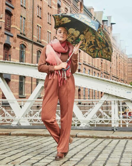 Pantalon en Simili-cuir n°122 | Burda Style 01/22