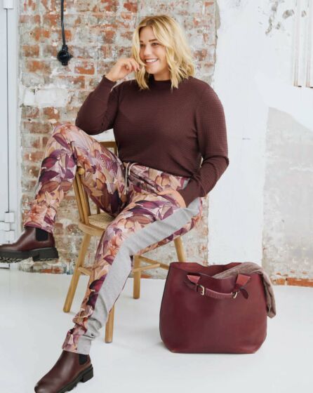Pantalon en Tissu léger n°122 | Burda Style 02/22