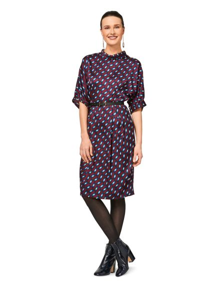 Robe avec fermeture boutonnée dans le dos n°6451
