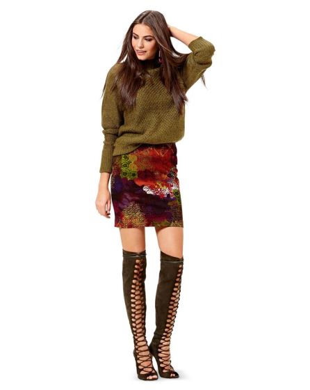 Robe longue festive avec une jupe évasée  n°6398