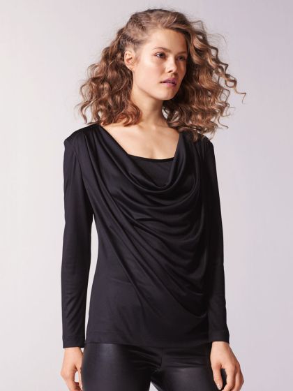 Top col b nitier n 119 de Burda Style Janvier 2017