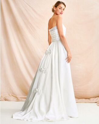 Robe de mariée n°123 de Burda Style Mars 2019