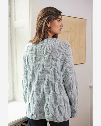 Pullover en côtes en m double et en torsades #14 | Burda Mailles n°14 - 2022