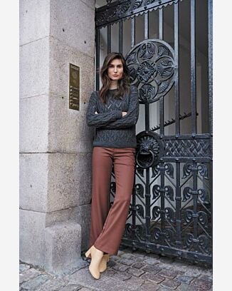 Pullover avec des torsades #31 | Burda Mailles n°14 - 2022