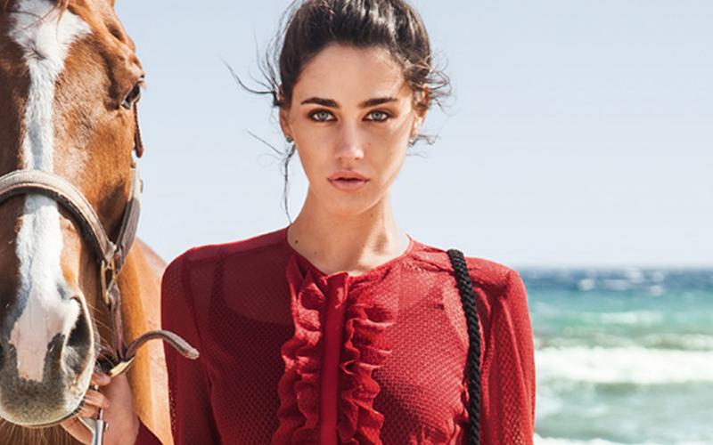 La collection d'août 2016 est en ligne