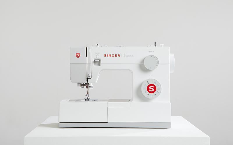 [PREMIER PRIX CONCOURS] Singer Supera 5523, vue durant toute la saison 3 de Cousu main ! 