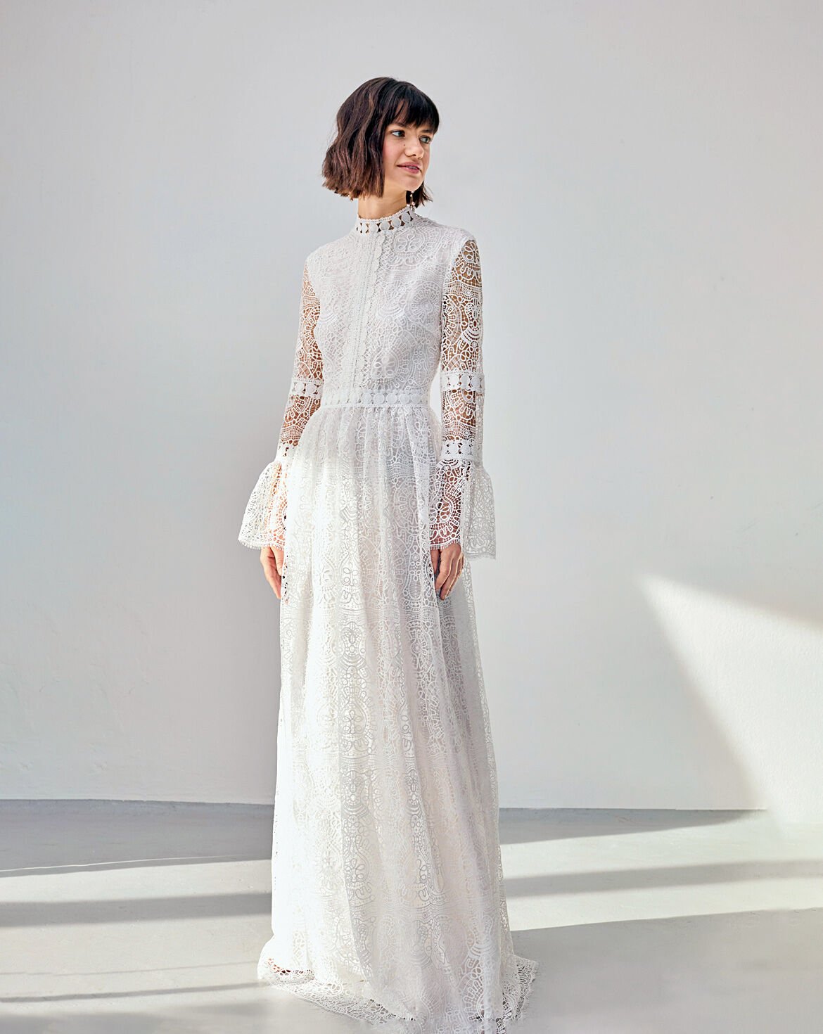 Robe de mariée en guipure n°127 | Burda Style 05/23