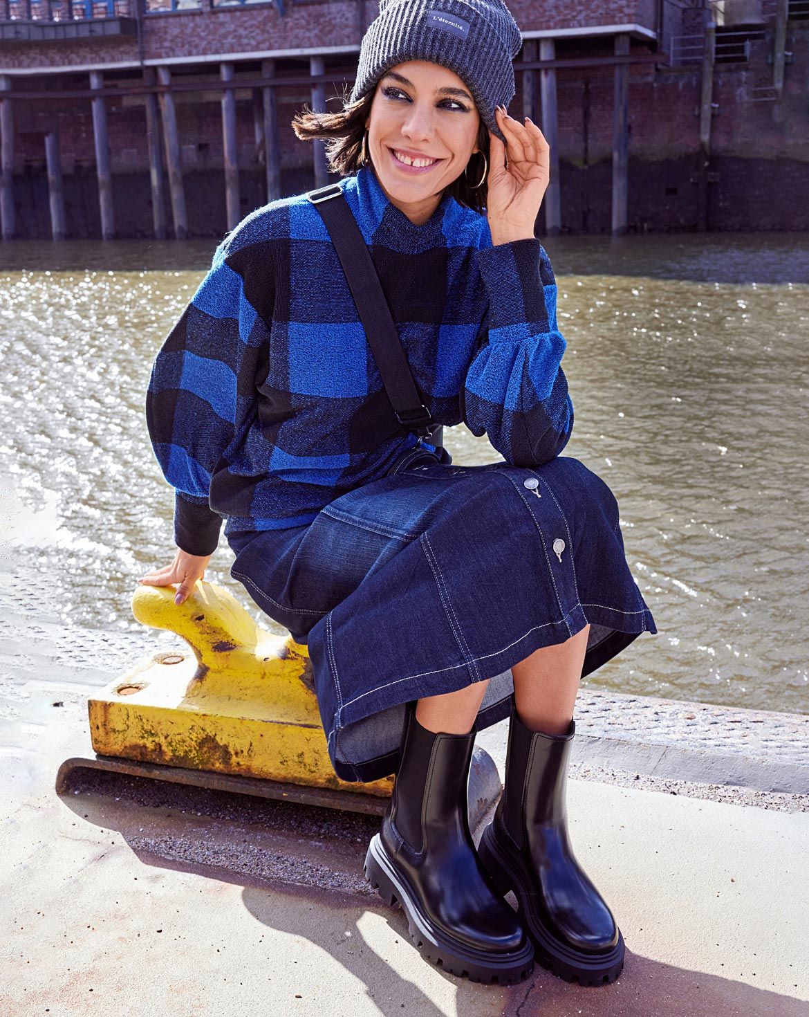 Sweat-shirt en tricot n° 103 | Burda Style 08/24 Sweat-shirt en tricot n° 103 | Burda Style 08/24